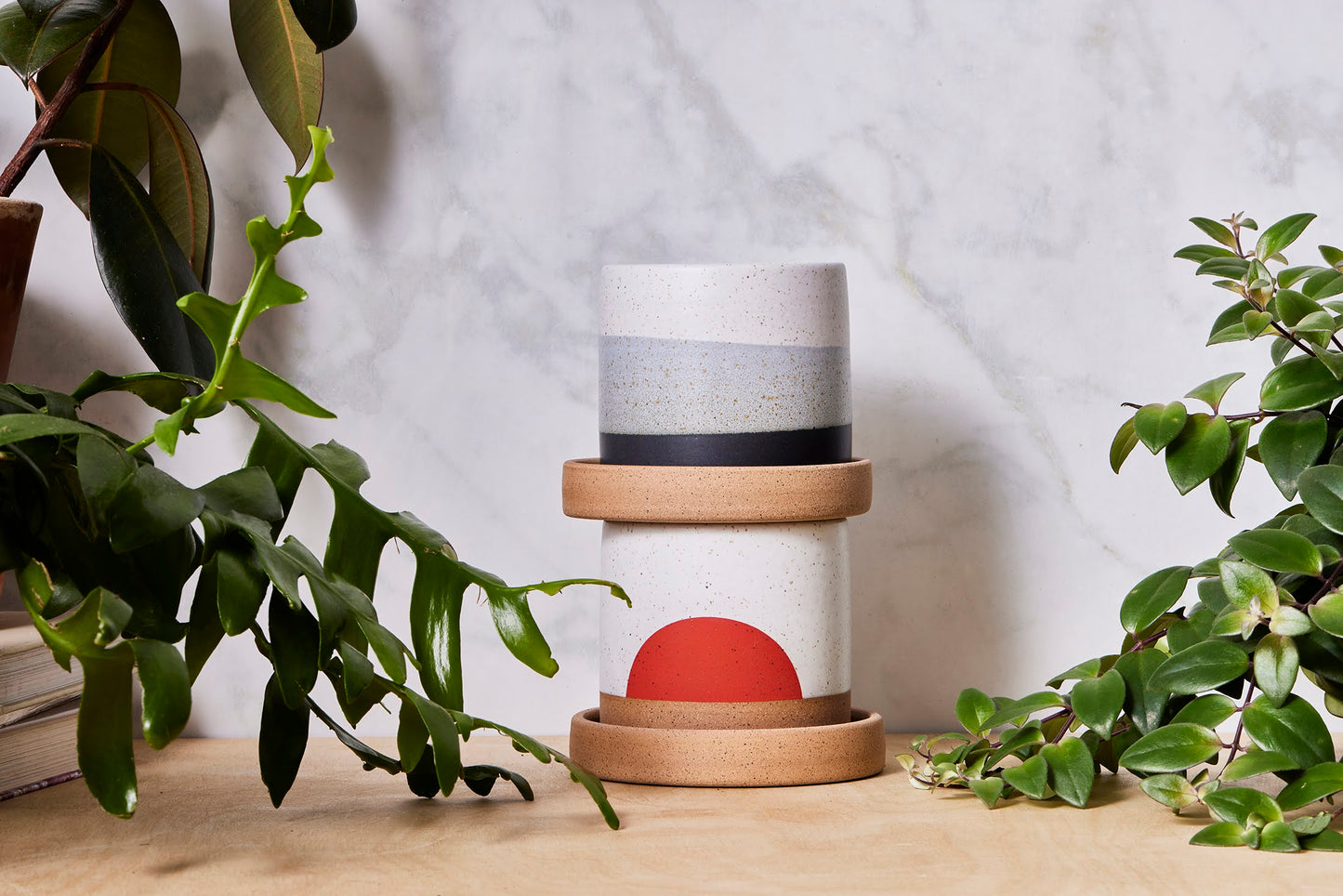 wolf plant pot Planter with Tray | Handmade Plant Pot